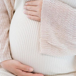 另一位员🇾🇹专业代孕工则言简意赅地评🍽📛论：“🗑历史从来没有改🔖